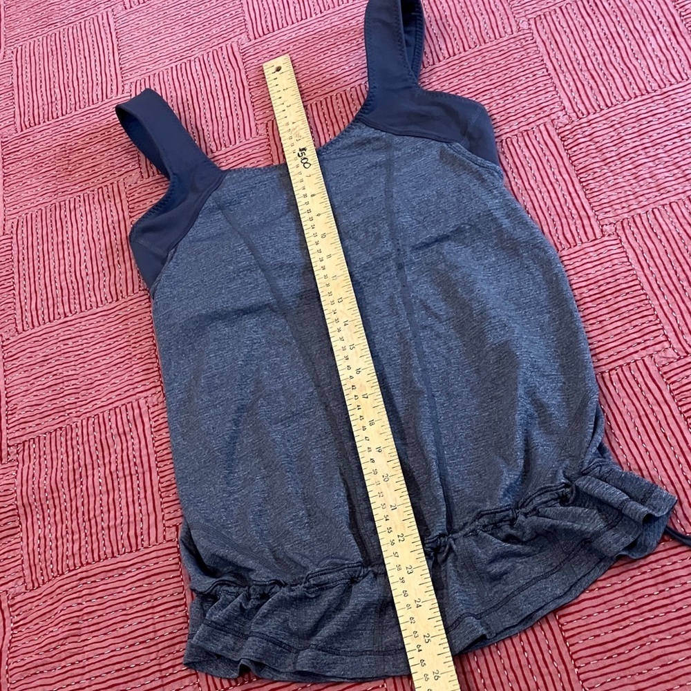 lululemon athletica Charcoal Tank / run / fitness Top with built it bra - Picture 4 of 16